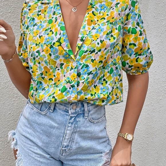 SHEIN Tops - SHEIN VCAY Women's Floral Printed Puff Sleeve
Blouse